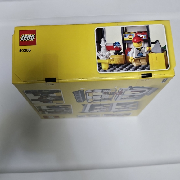 New Lego 40305 Lego Store Welcome to the Store Building Toy 362 pieces Ages 8+ - Picture 5 of 7